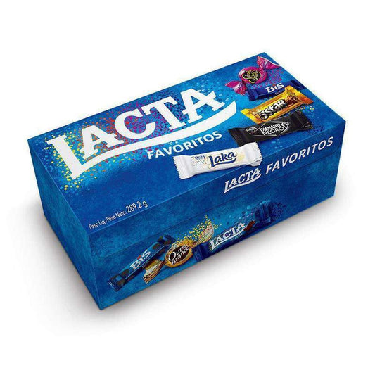 Caixa De Bombom Favoritos Lacta Lacta 250.6g sobre fundo branco