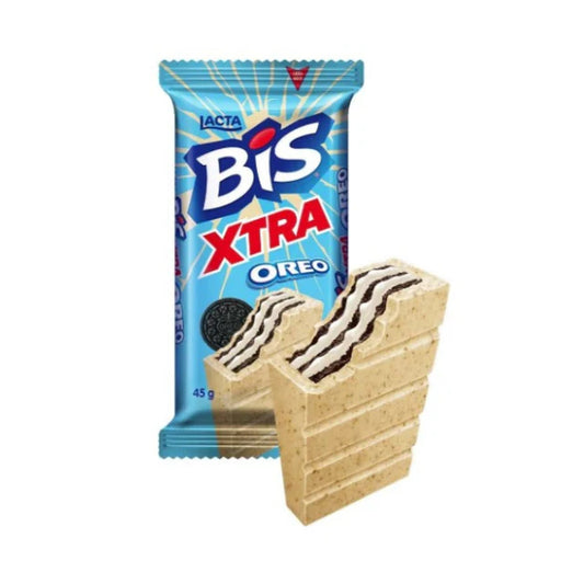 Chocolate Bis Oreo Xtra Lacta 45g sobre fundo branco