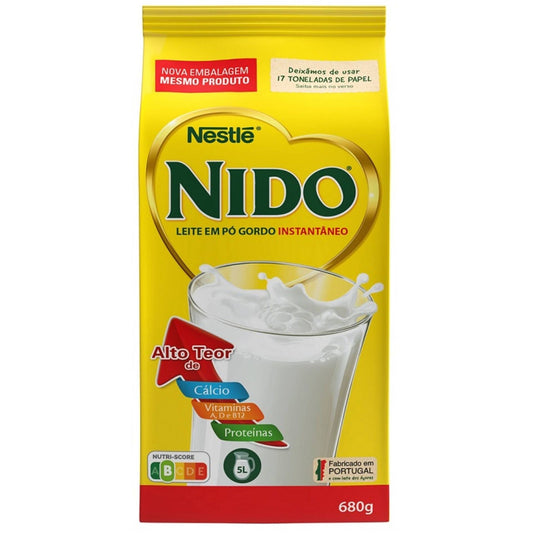 Leite em Pó Nido Gordo 680g sobre fundo branco